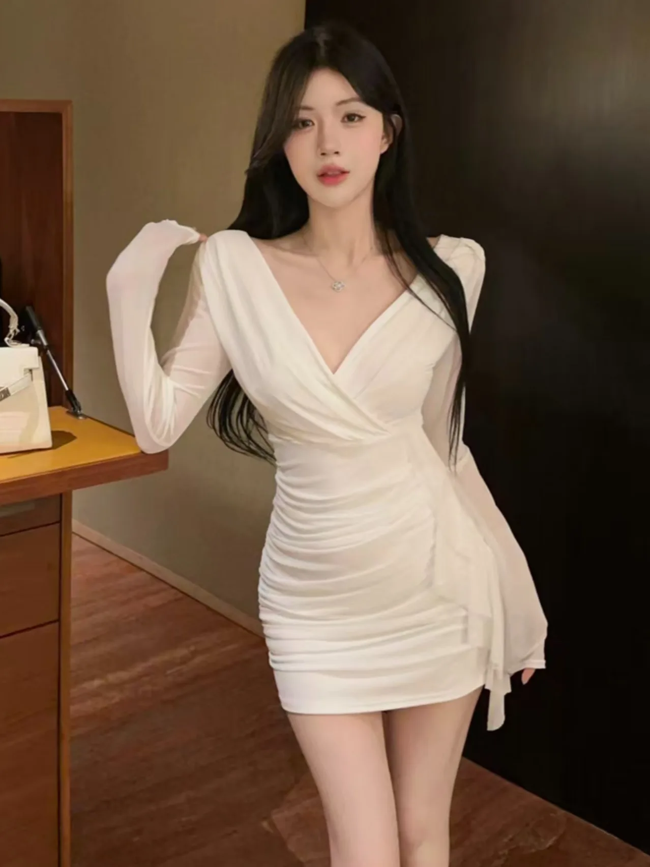 

Sexy Pure Desire Deep V Ne Lace Dr Women's Autumn New Waist Cinching Slimming Pleated ort Skirt Bodycon Long Sve