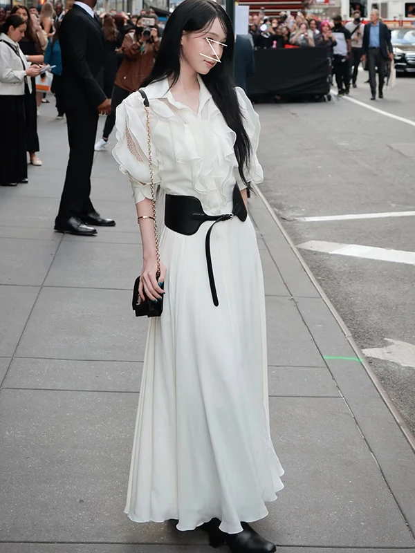 

Ретро-платье оверсайз с кружевной отделкой, приталенное, с завышенной талией, миди, прозрачное, с принтом в горошек, длинный рукав, отложной воротник.