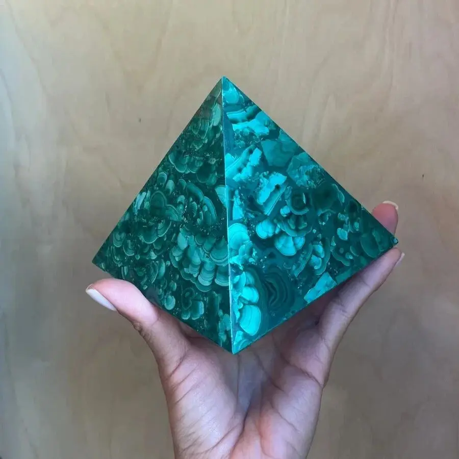 Natural Green Malachite Pyramid, Quartz Crystal Green Mineral Pyramid, Chakra Therapy, Mineral, Reiki, Healing Pyramid