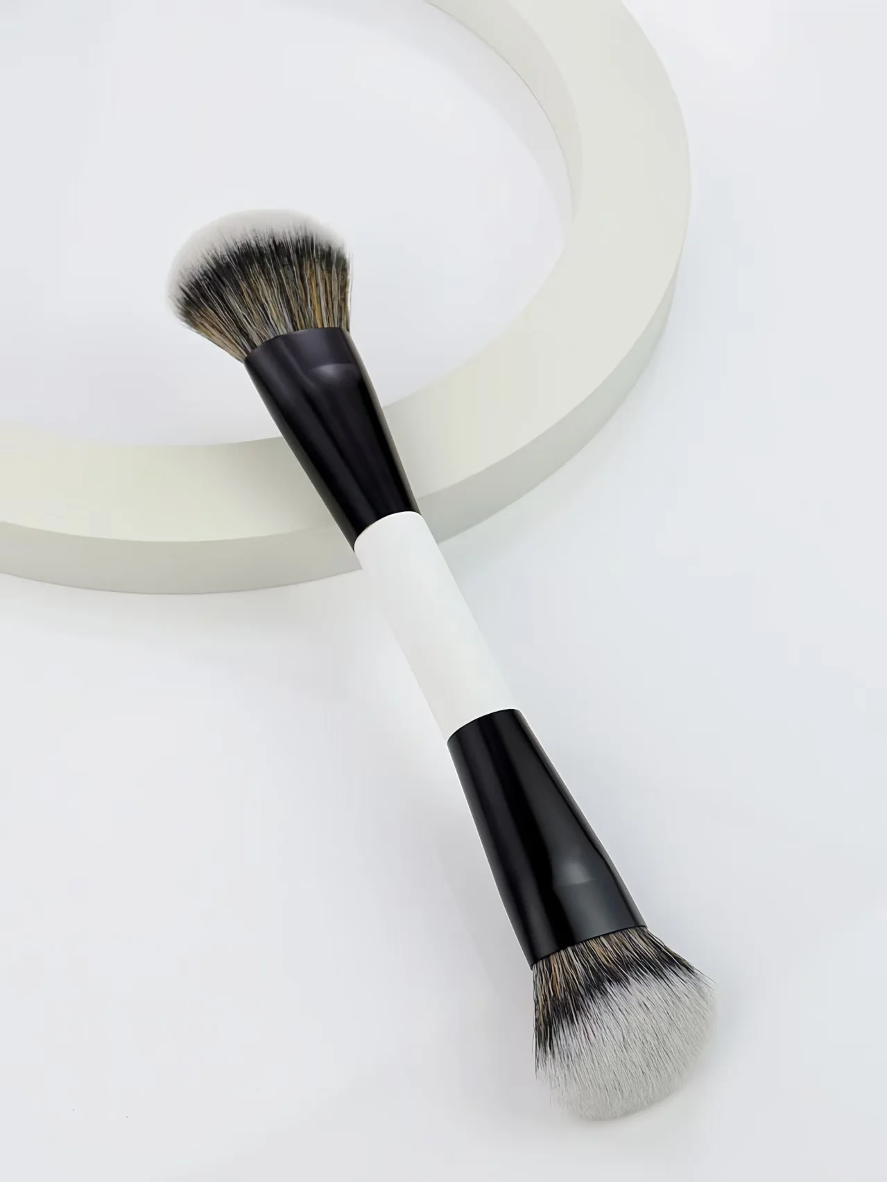 แปรงแต่งหน้าแบบสองหัว 4 ชิ้น, แปรงแต่งหน้าอเนกประสงค์, แปรงปัดแก้ม, แปรงรองพื้น, แปรงแป้งฝุ่น