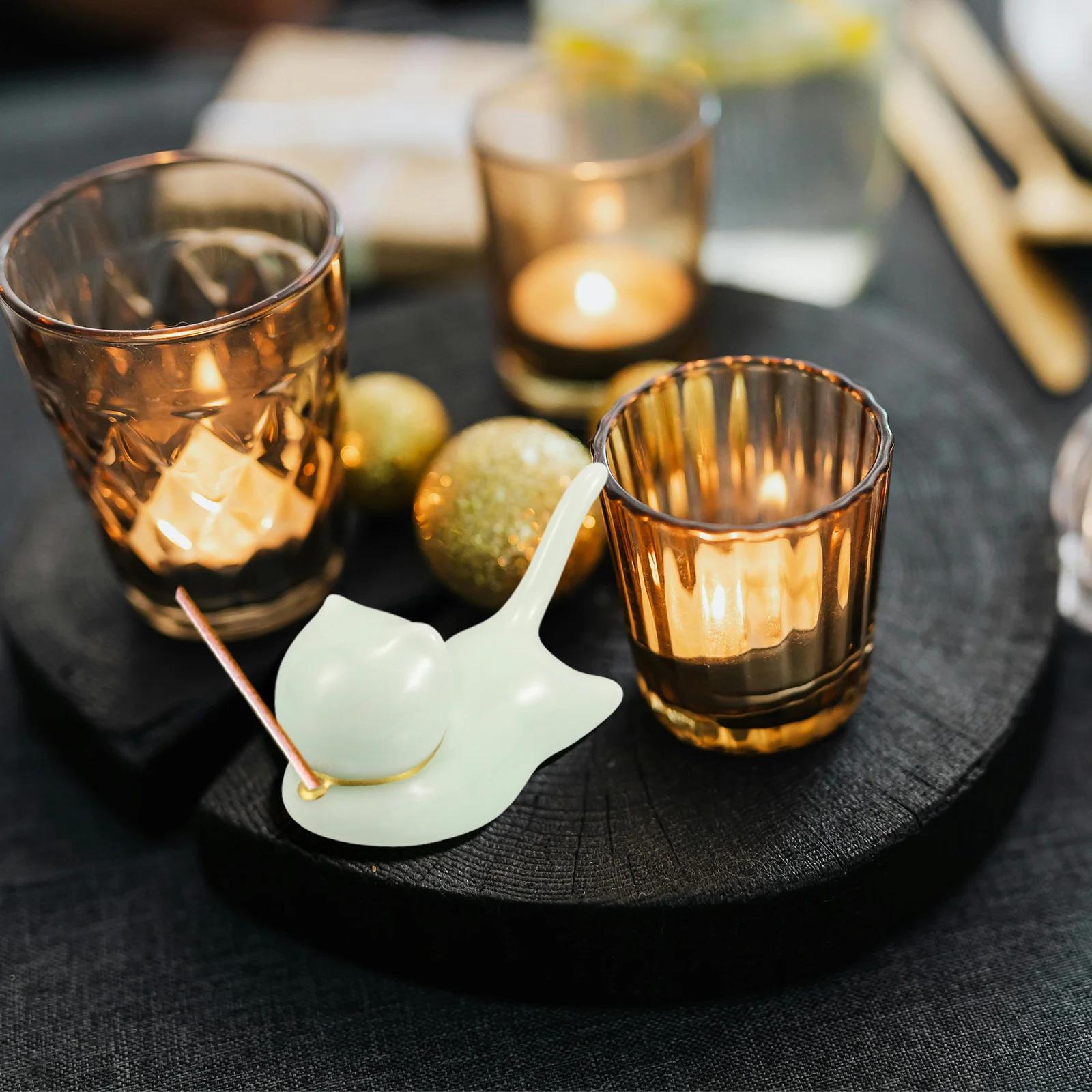 

Creative Ceramic Cat Incense Holder for Home Decor Aromatherapy Relaxation Modern Room Bedroom Yoga Fragrance