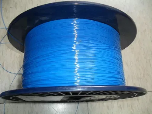 الألياف البصرية أنبوب فضفاض 100 متر الذيل الألياف أنبوب فارغ 0.9 مللي متر الألياف البصرية أنبوب مجوف 900UM Hytrel مقاومة درجات الحرارة العالية