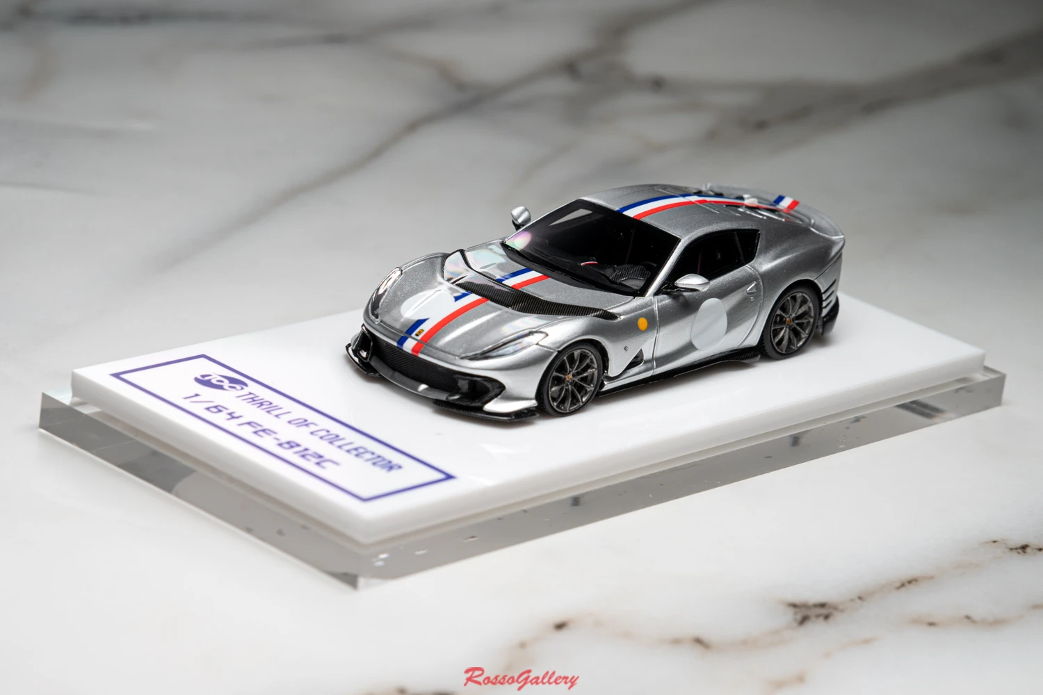 Fuelme 1:64 812 Competizione Simulation Limited Edition Resin Metal Static Car Model Toy Gift