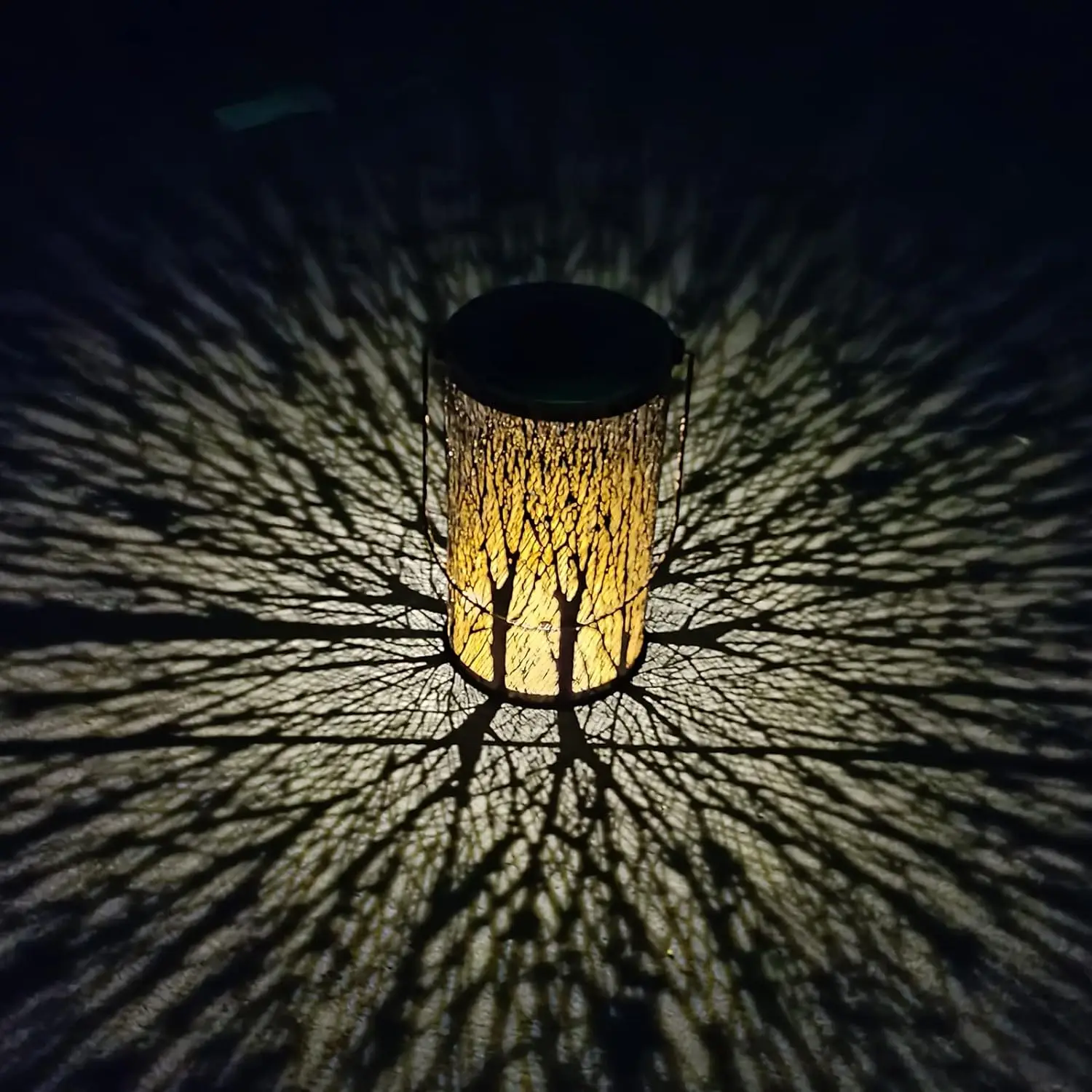 

Outdoor Hanging Solar Lantern Lights, Solar Metal LED Decorative Lights