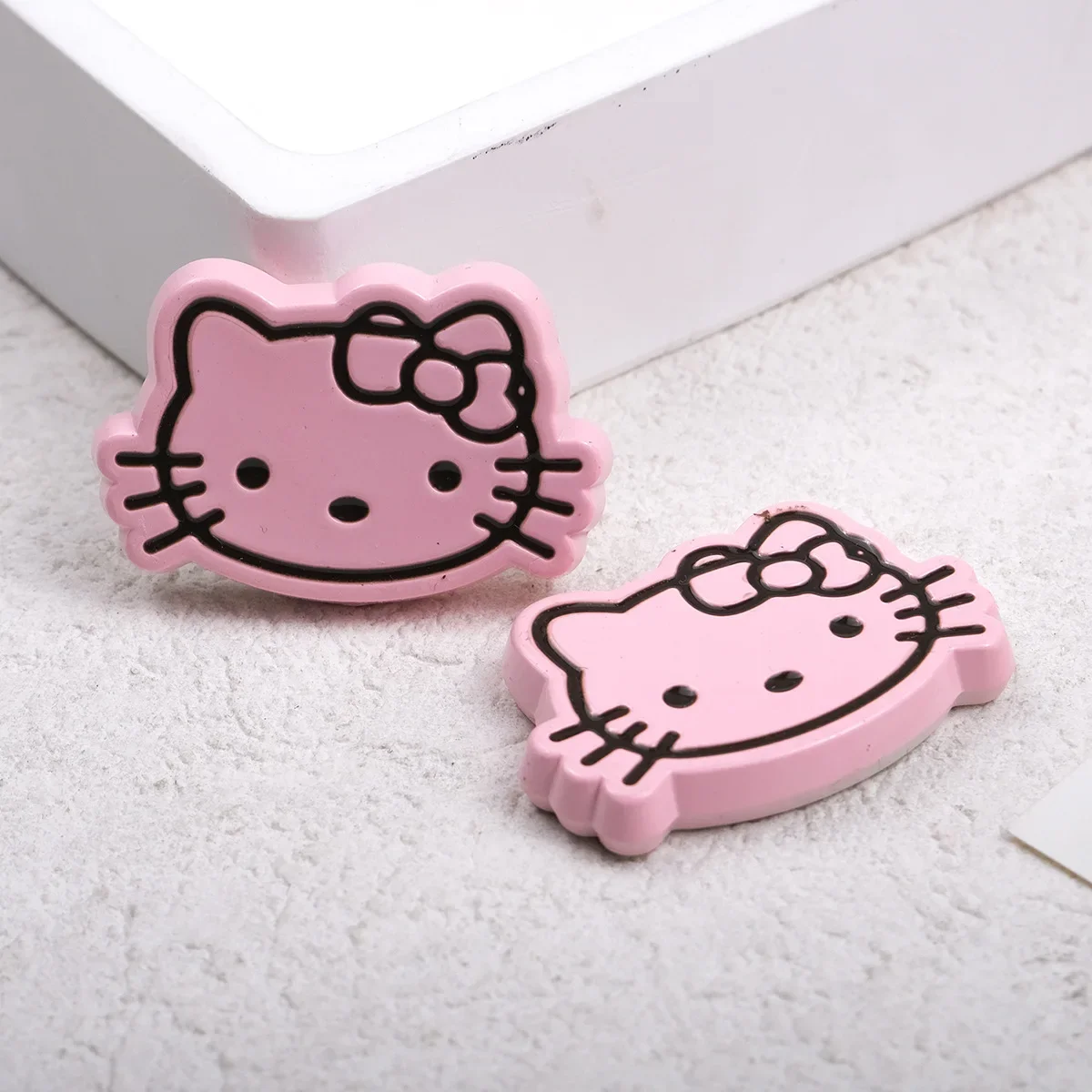 5 uds lindo negro rosa blanco Sanrio Hellokitty cabeza resina Flatback suministros Diy Kawaii accesorios de resina materiales para manualidades