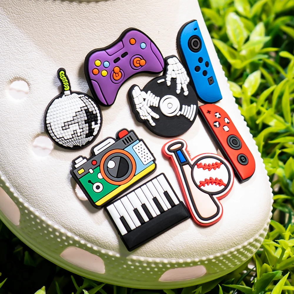 1 Stück Gamepad Phonetisches Symbol Zauberwürfel Schuhanhänger für Jungen Musik Baseballschuh Zubehör Pins für Kinder Klassische Clog-Schnallen