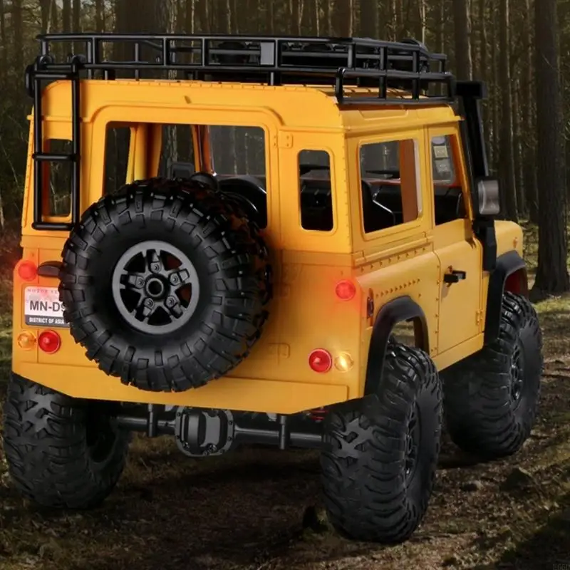 

Exquisite 1:12 Model Car Toy Vehicle Remote Control Car for Boys Birthday Gifts Four-wheel Drift Model Crawler Model E65D