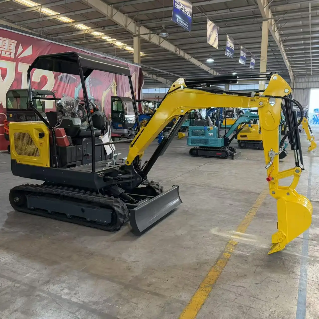 Hot Sale Home Excavator Diesel Kubota Engine Bagger Micro Digger 2 Ton 3 Ton Mini Excavator for Sale