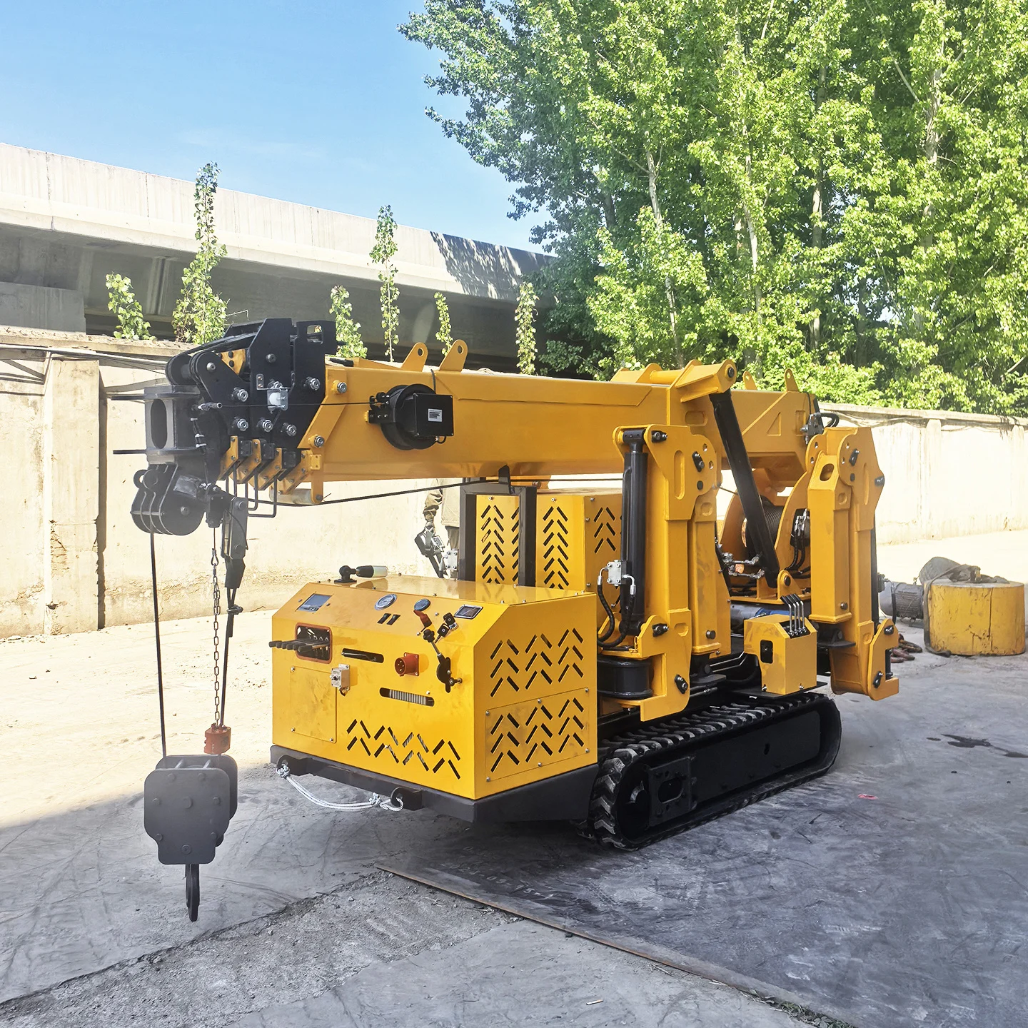 1.5 Ton Mini Spider Crane Dies - Compact Crawler Boom Lift 评论和价格