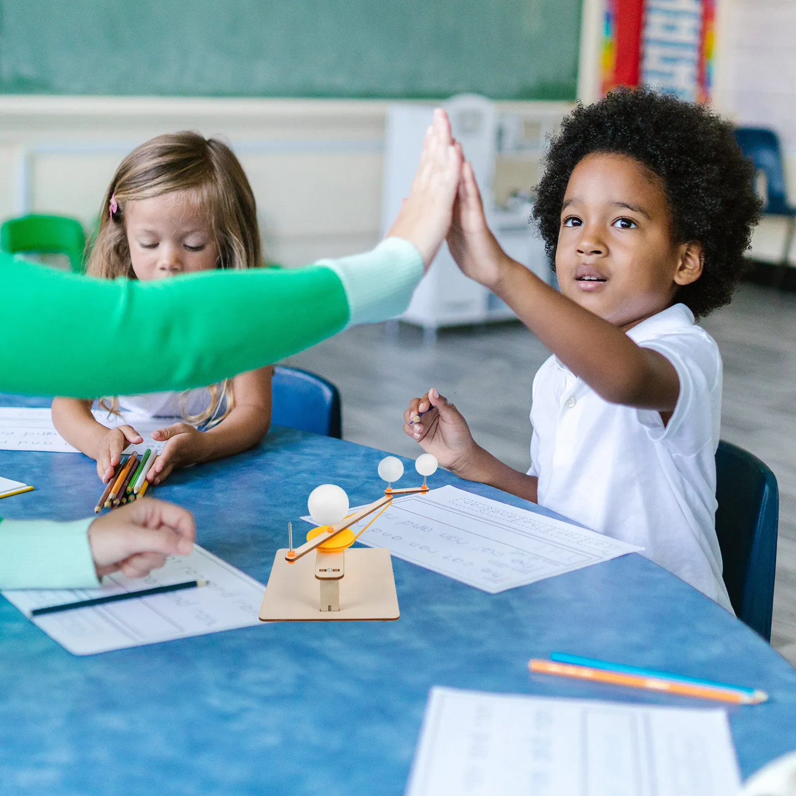 

1 комплект солнечной системы, образовательный три планеты, деревянный научный аппарат, сделай сам, планетарий, школьный обучающий демонстратор