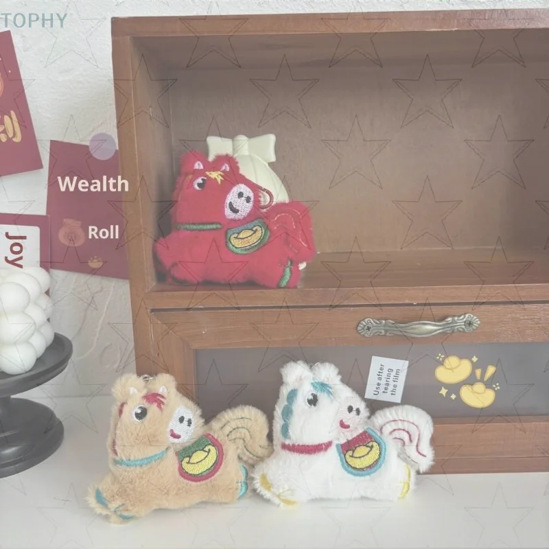 1 قطعة دمية المهر ديكور المنزل حلية 2026 سنة الحصان التميمة ألعاب من نسيج مخملي قلادة لينة واقعية هدايا المولود الجديد