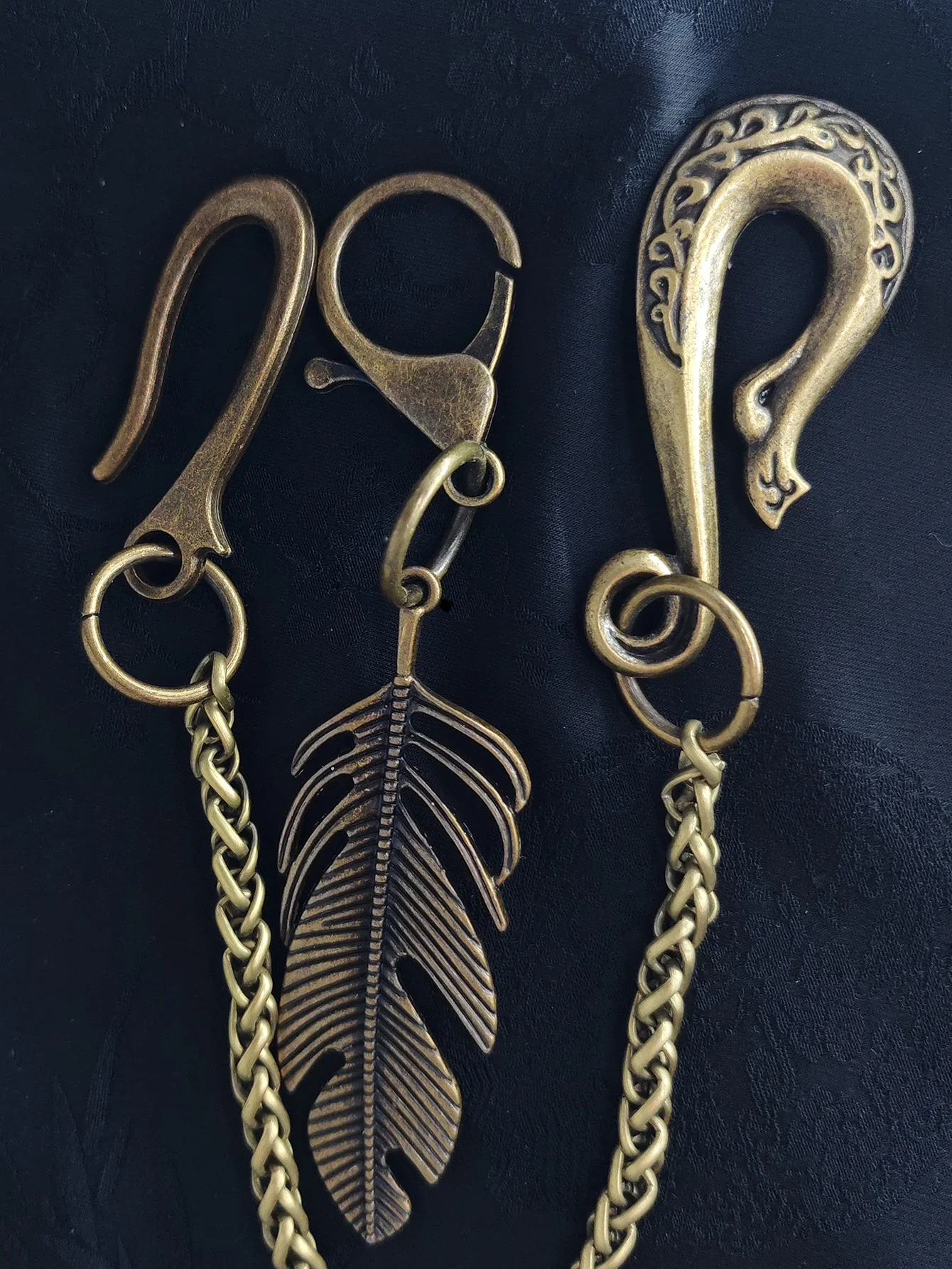 Unique 22ins pants trucker biker  jean 5 mm snake chains  Indian Feather pendant U hook clasp keychain bronze Gothic