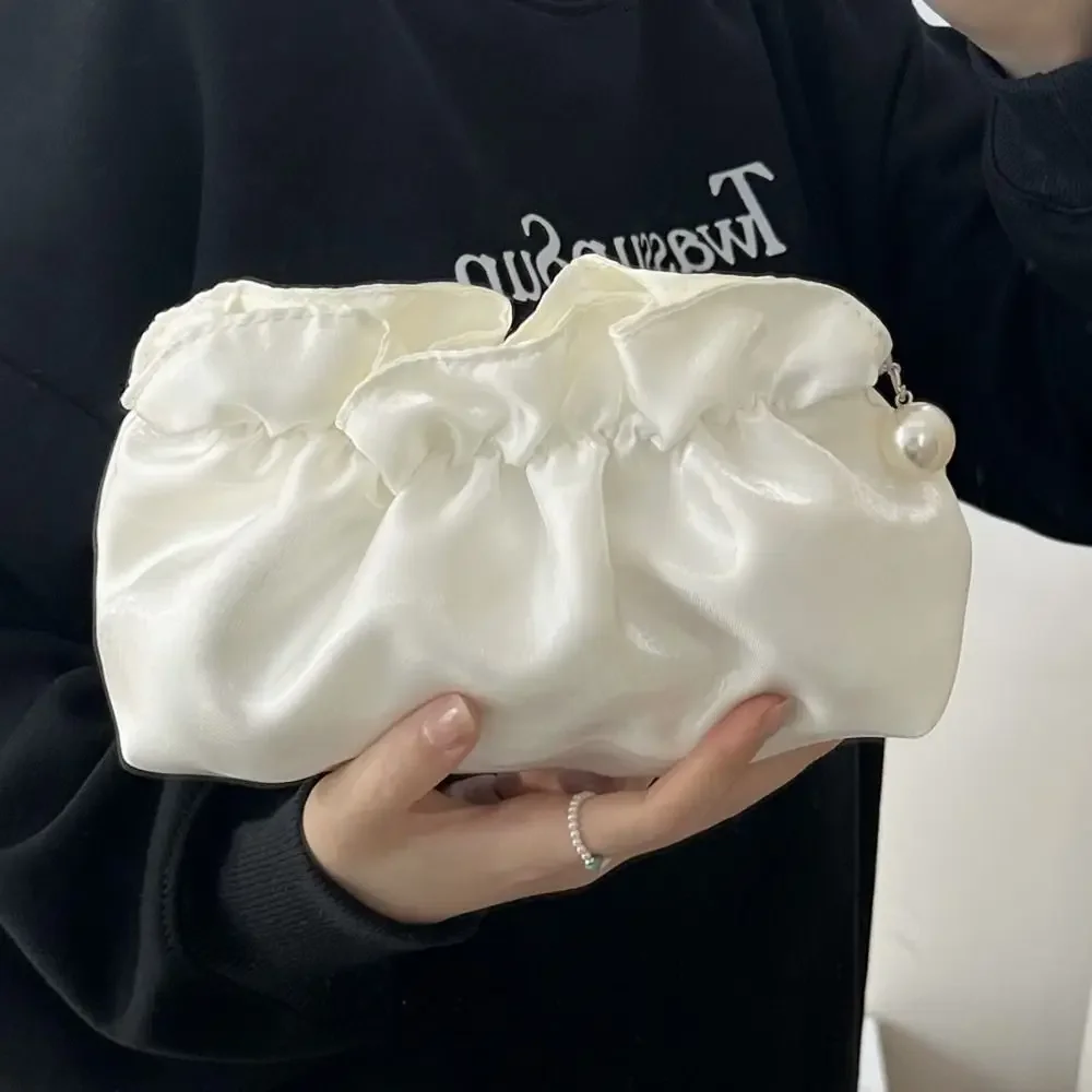 حقيبة مكياج سحابة جديدة مع حقيبة مستحضرات تجميل محمولة بسحاب متعددة الوظائف ذات سعة كبيرة حقيبة أدوات الزينة للسفر