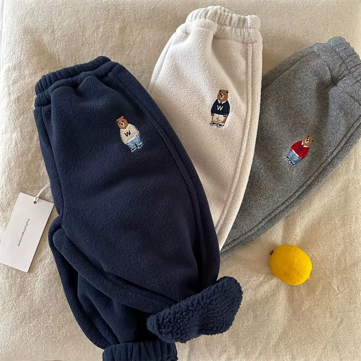 2025 Winter Mädchen Jungen Nette Stickerei Bär Dicke Warme Fleece Hosen Kinder Kinder Hosen