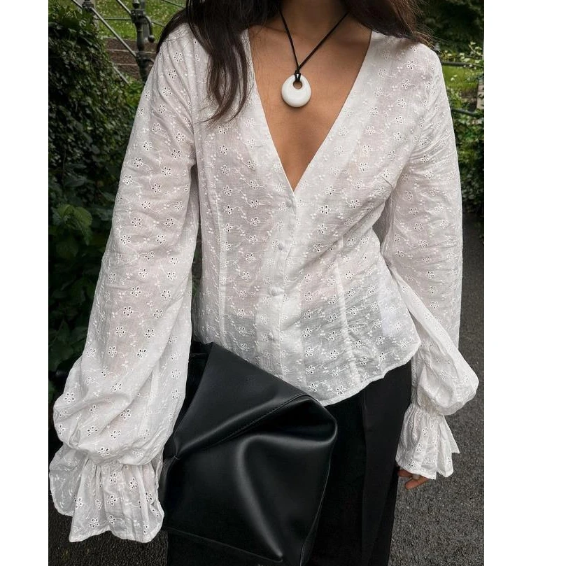 2025 Nieuwe Dames Herfst Button Up Blouse Casual Loose Fit Stijlvol Geborduurd Effen Kleur Oogje V-hals Lange Mouw Tops