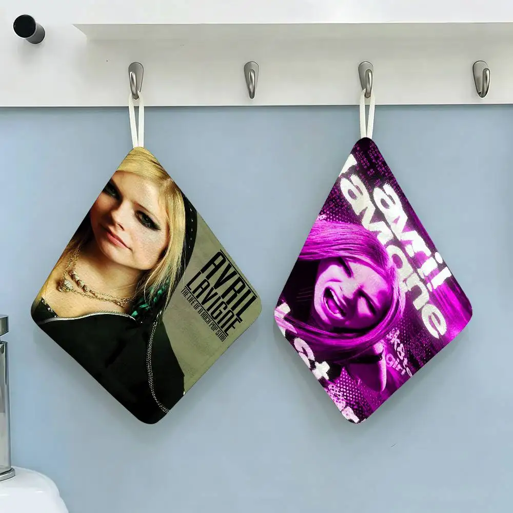 Singer A-Avril Lavigne Polyester Cotton Hanging Kitchen Towel, Absorbent Hand Wiping Cloth for Daily Cleaning Drying