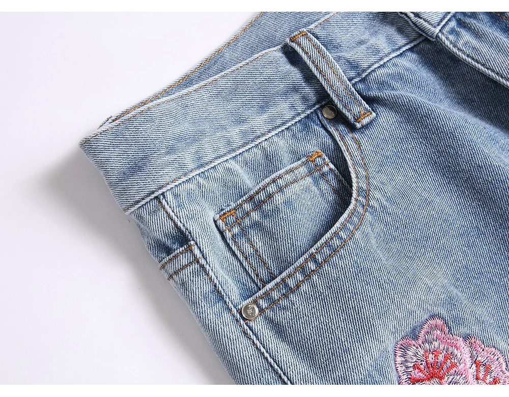 Herren-Jeans mit Sakura-Stickerei, Streetwear, Boot-Cut-Hose, ausgestellter Saum, ausgestellte Hose mit Rissen und Kirschblüten-Design – Detail 16