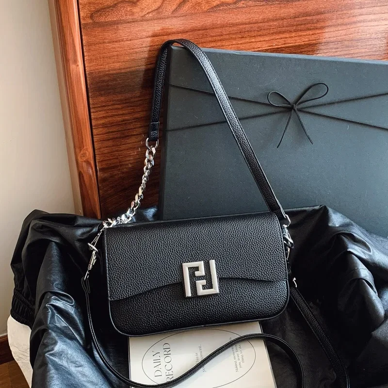 

Женская модная маленькая квадратная сумка 2025 года — высококачественная текстура, повседневная, шикарная, многофункциональная | Универсальный вариант для повседневного использования и офиса