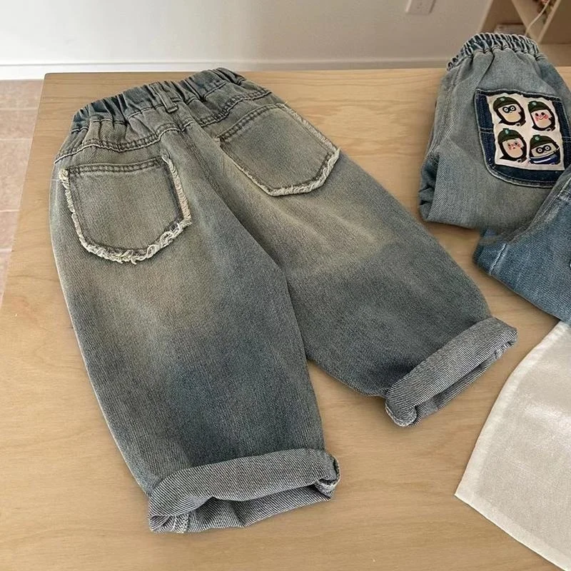 소년 복고풍 찢어진 청바지 2025 신제품, 저렴하고 고품질, 멋지고 2-8세 소년이 캐주얼 바지를 입는 데 적합