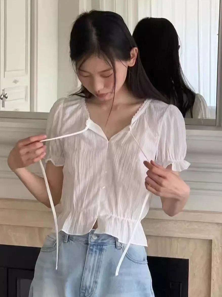 Csa Fena Coreana de Manga Curta com Renda, Design Moderno, Nova Coleção de Verão, Manga Bufante, Top Antienvelheciment...