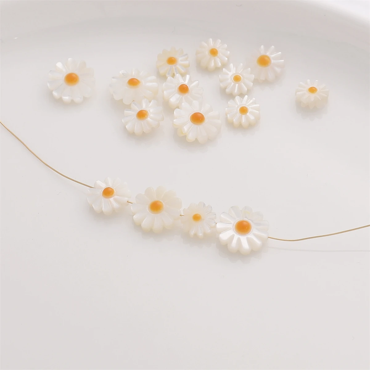 1pc 8/10/12mm Handmade Natural Shell Daisy Flower Beads Charm for Womens' Earring Necklace DIY Jewelry Making Accessories