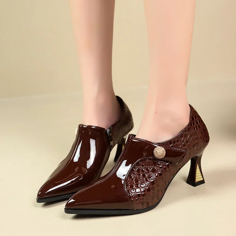 Pointed Toe Deep Mouth Non-slip Wear-resistant Single Shoes Fashion Patent Leather Heels with Studded Buckles
