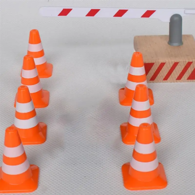 Imagem -04 - Tráfego Sinais de Estrada de Ensino Props Mini Cones de Tráfego Estrada Sinais de Rua Brinquedos Construção Tráfego Barricada Sign Brinquedos 30 Pcs