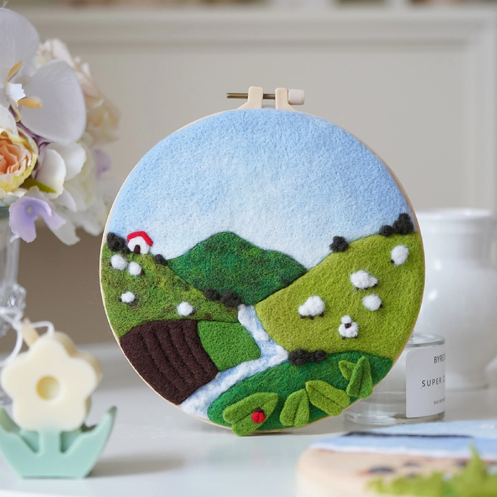 

Landscape Needle Felting Kit with 8in/20cm Embroidery Hoop Unfinished Needlework Felt Material DIY Felting Gift Craft Kit