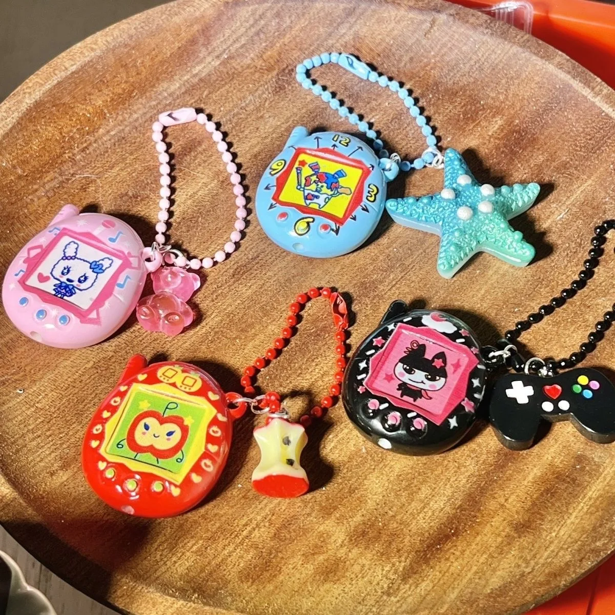 Tamagotchi anime simulado eletrônico pet máquina modelo kawaii mimitchi mochila chaveiro pingente mismotchi modelo presente de aniversário