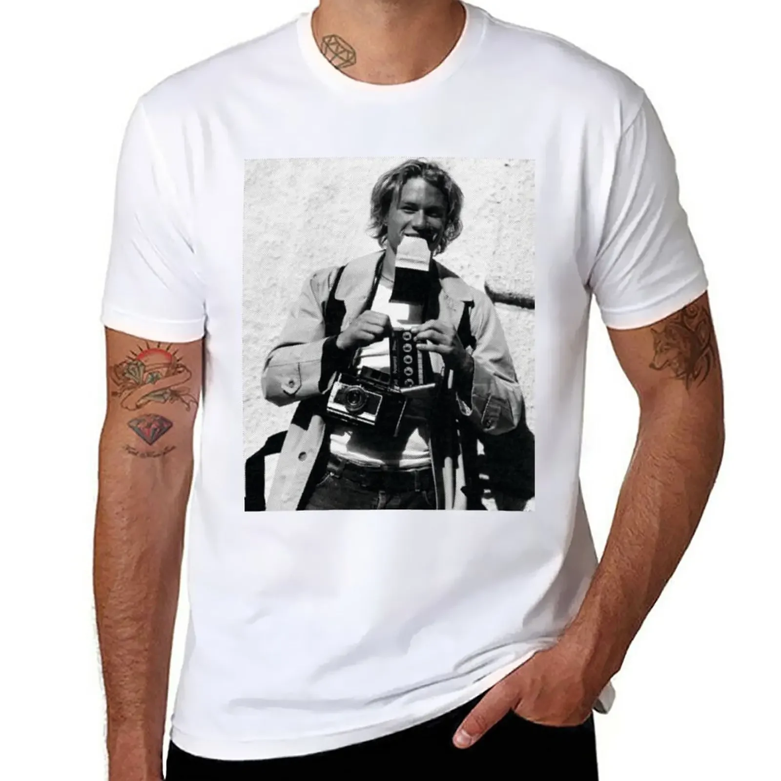 

Heath the Photographer T-Shirt Blouse animal prinfor boys funnys mens plain t shirts