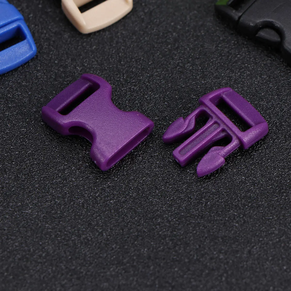 50pcs Adjustable Plastic Side Release Buckles for Paracord Bracelets, Dog Collars, Luggage & Backpacks