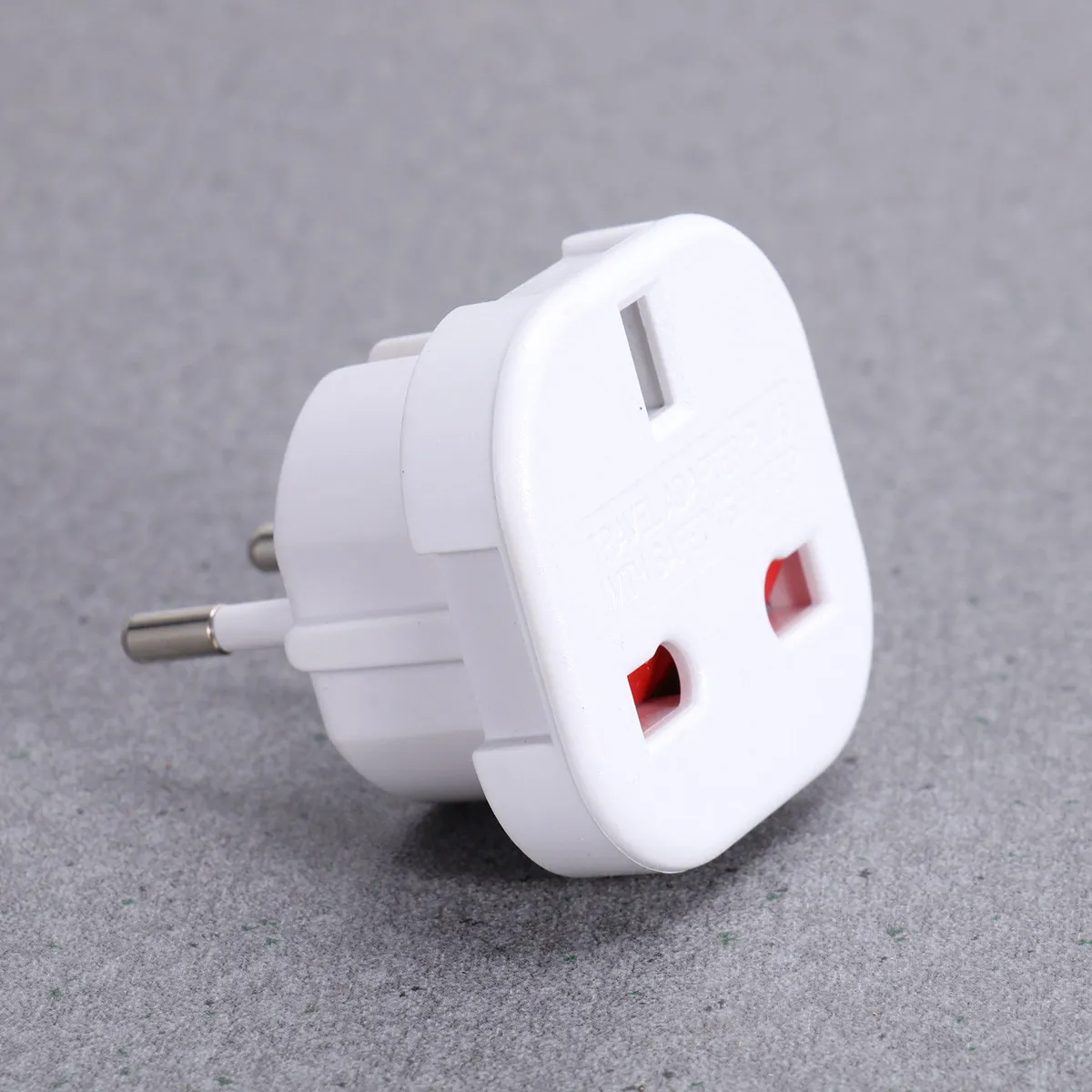 Uk 3-Pin to European 2-Pin Plug Travel Adapter CE Approved Mini Size Safety Shutter Electric Adapter for Europe Business Trip