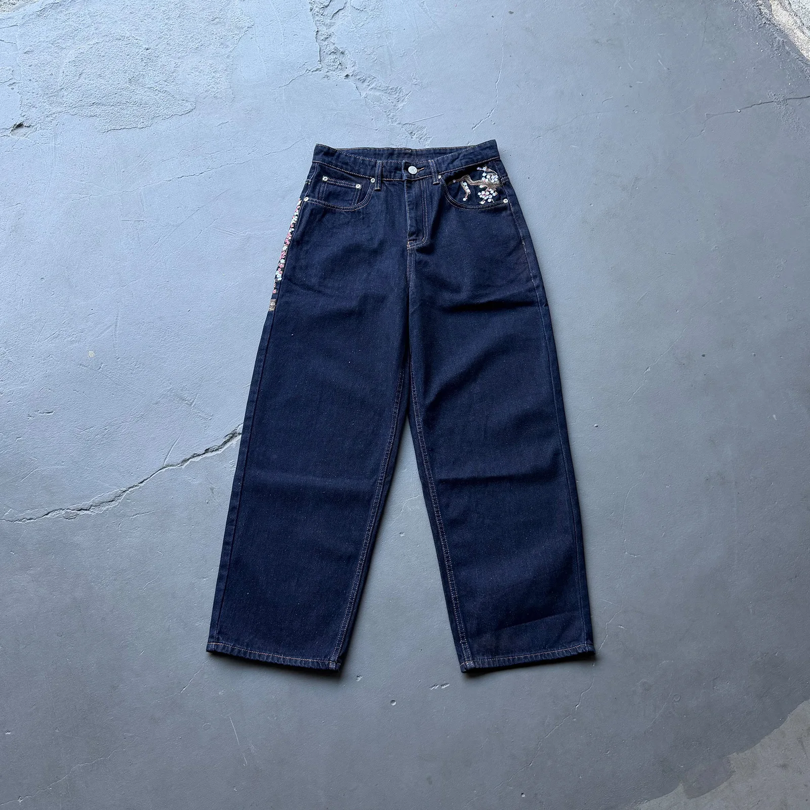 ダーシュッツェ 2026 新作 高品質 ストリート ヘビーデューティー 刺繍入り サクラ ロウデニム ストレートレッグジーンズ メンズ ストリートウェア パンツ