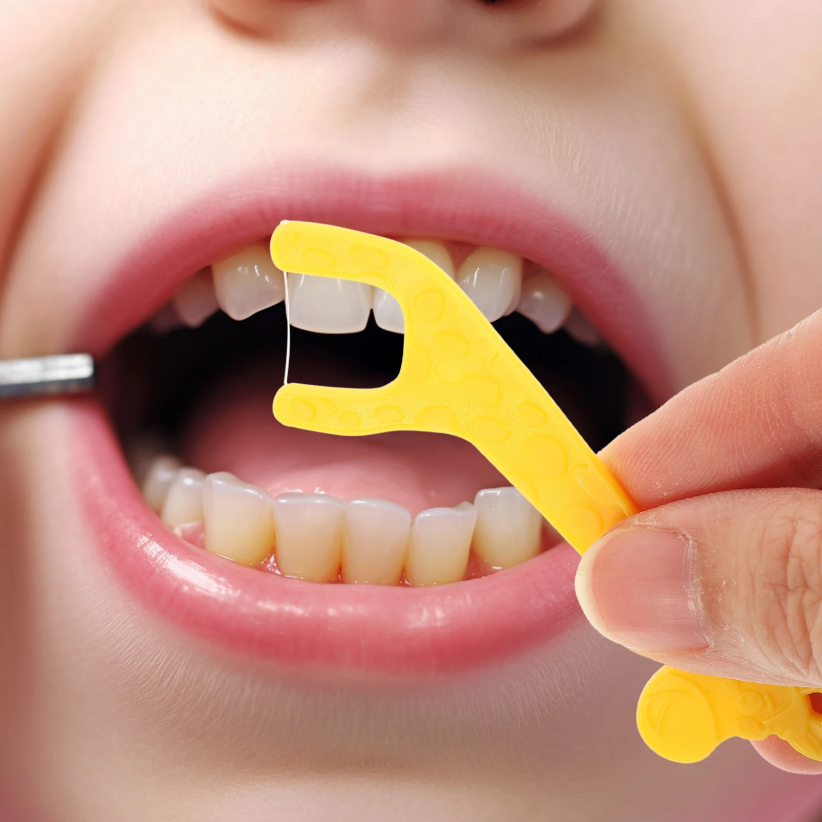 

80Pcs Children's Teeth Floss Picks Cartoon Animal Shape Easy Grip Floss Sticks Kids Daily Teeth Cleaning Oral Care