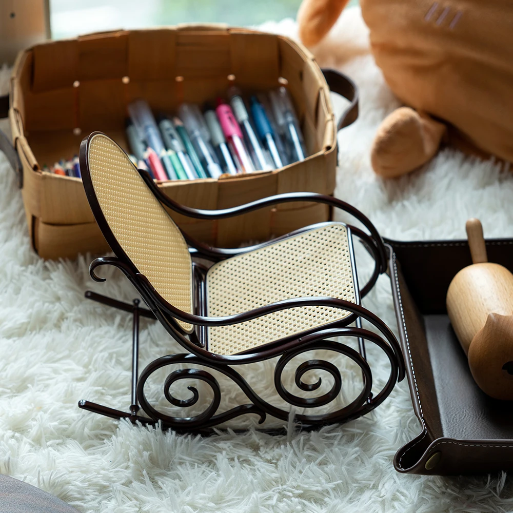 تصميم مجموعة شخصيات متحف الأثاث الصغير كرسي هزاز Honet #5