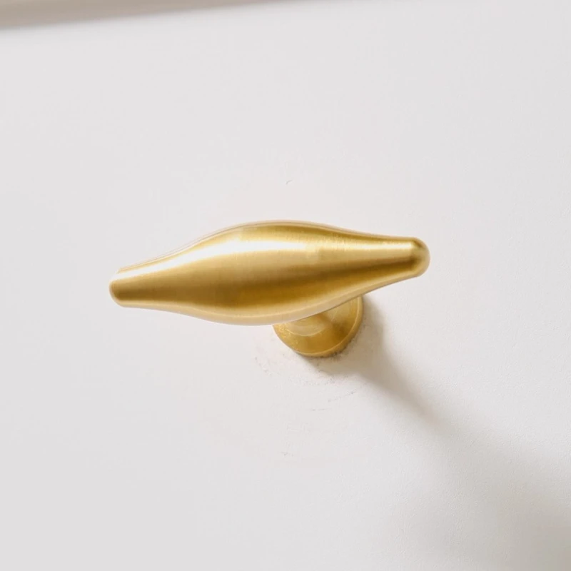 Francuski mosiężny uchwyt do drzwi szafek, szuflad, nowoczesny, prosty, do szafek kuchennych, w stylu europejskim, okucia do szaf, lekki luksus, złoty uchwyt.