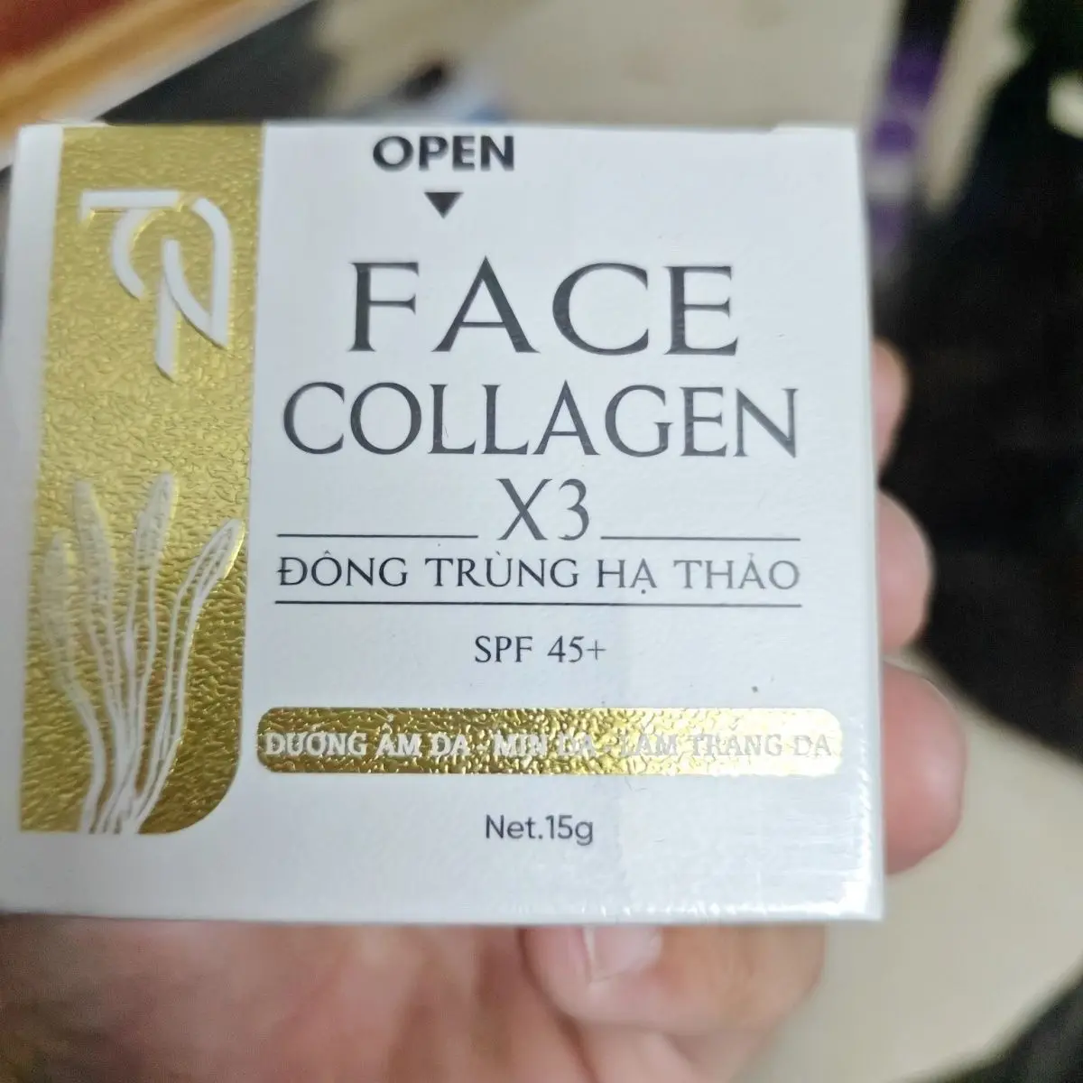 crema-facial-blanqueadora-vietnamita-kem-duong-trang-da-ban-ngay-ilumina-y-protege-la-piel