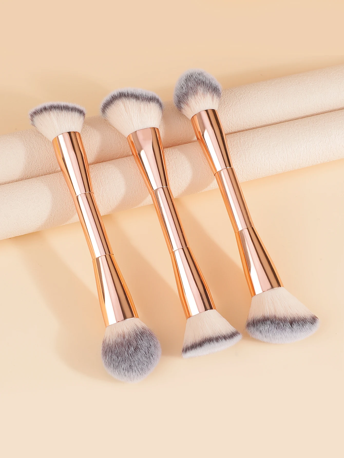 Pincel de maquiagem para base de cabeça dupla, pincel redondo para corretivo ou creme líquido, blush, corretivo polido, dupla face