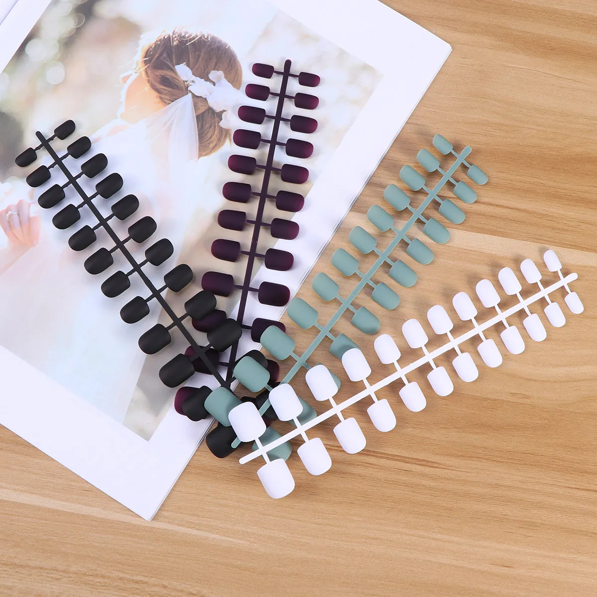 

Набор из 96 матовых накладных ногтей: квадратные, короткие и длинные, для Хэллоуина и Рождественских вечеринок