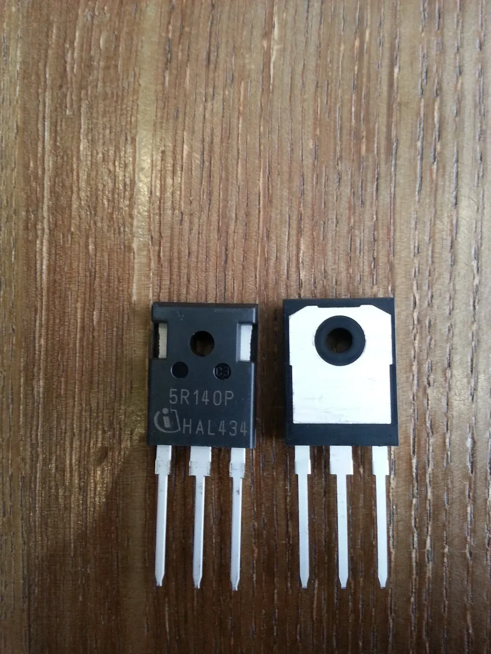 

Бесплатная доставка IPW50R140CP CoolMOS силовой транзистор новый оригинальный