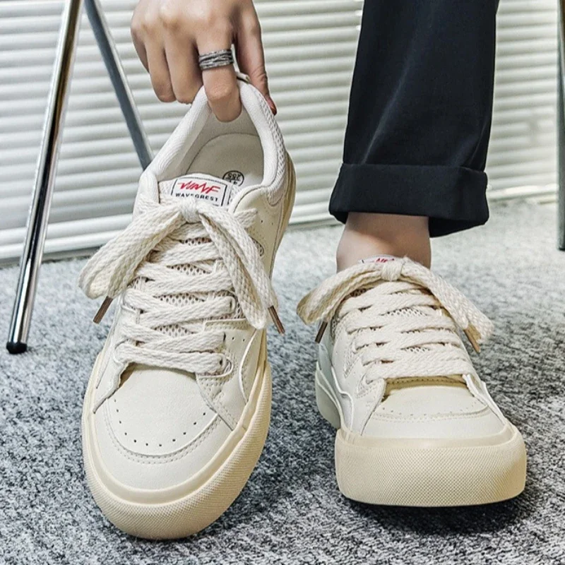 

Spring Niche Color-blocking Men's Fashionable and Versatile Low-top Laced Vulcanized Soft-soled Lightweight Sports Board Shoes