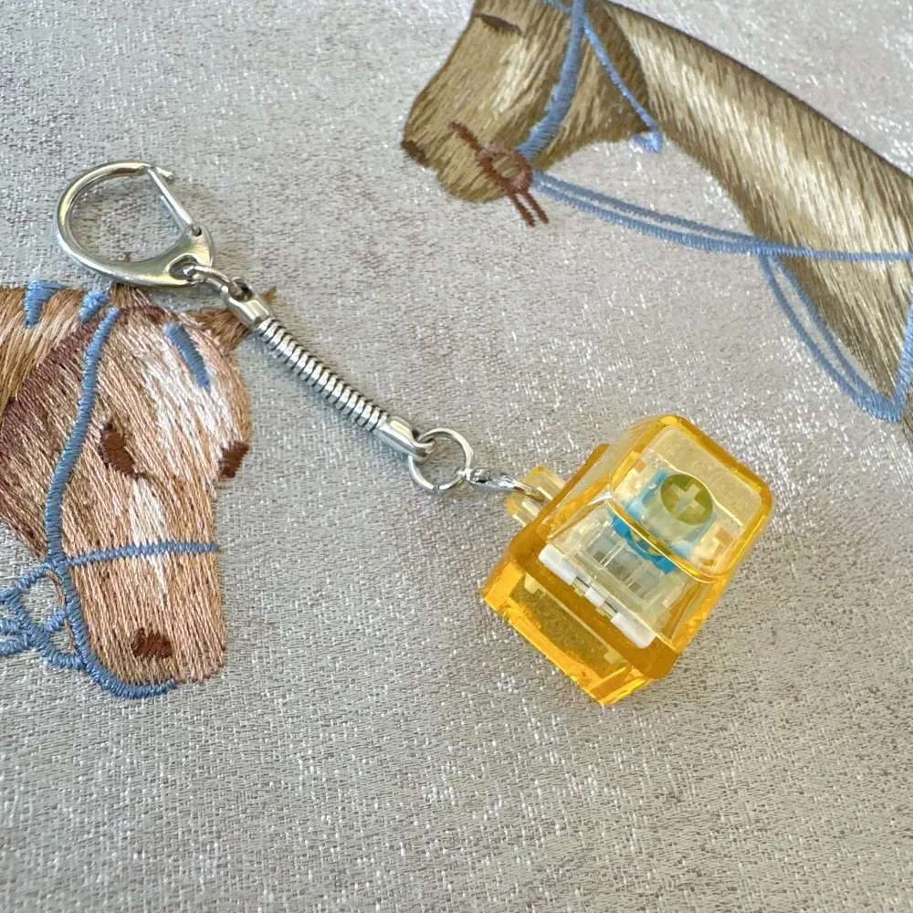 

Relaxing DIY Keyboard Fidget Keychain With Light Keycap Clicker Toy Keys Button Relief Stress Finger Keyboard Caps