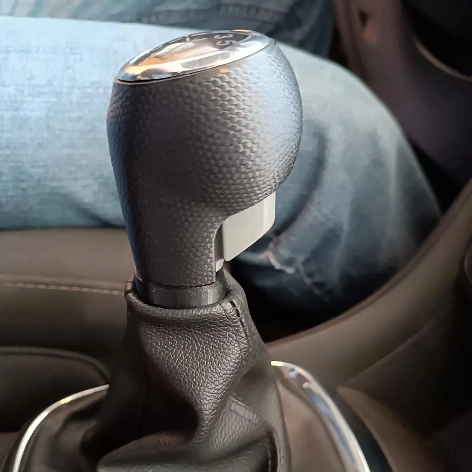 

1PC Auto Parts Black 5 Speed Car Gear Shift Knob For Chevrolet Trax 2011-2020 Interior Car Replacement Parts ﻿