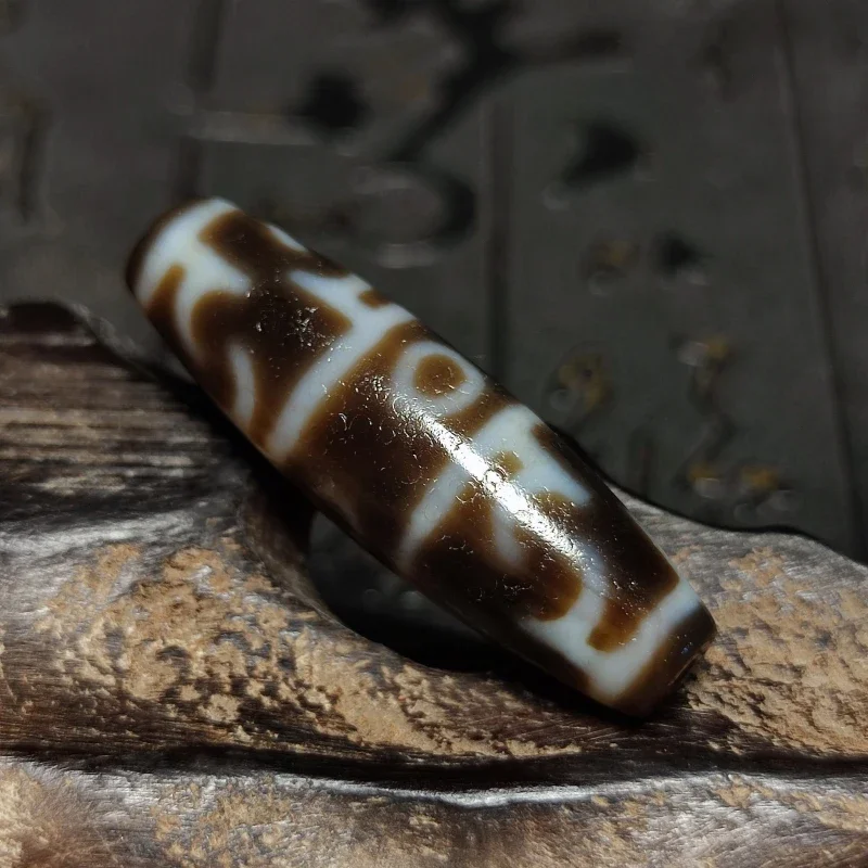 

High Fat Dark Old Black/White 12*38mm Tibet Lotus Master's Magic Tool Totem Agate DZI Beads Men&women jewelry DIY Free Shipping