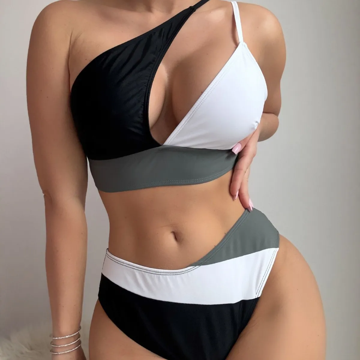 

European and American New Solid Color Tube Top Back Strap Sexy Contrasting Bikini Popular Swimsuit Swimsuit TK133
