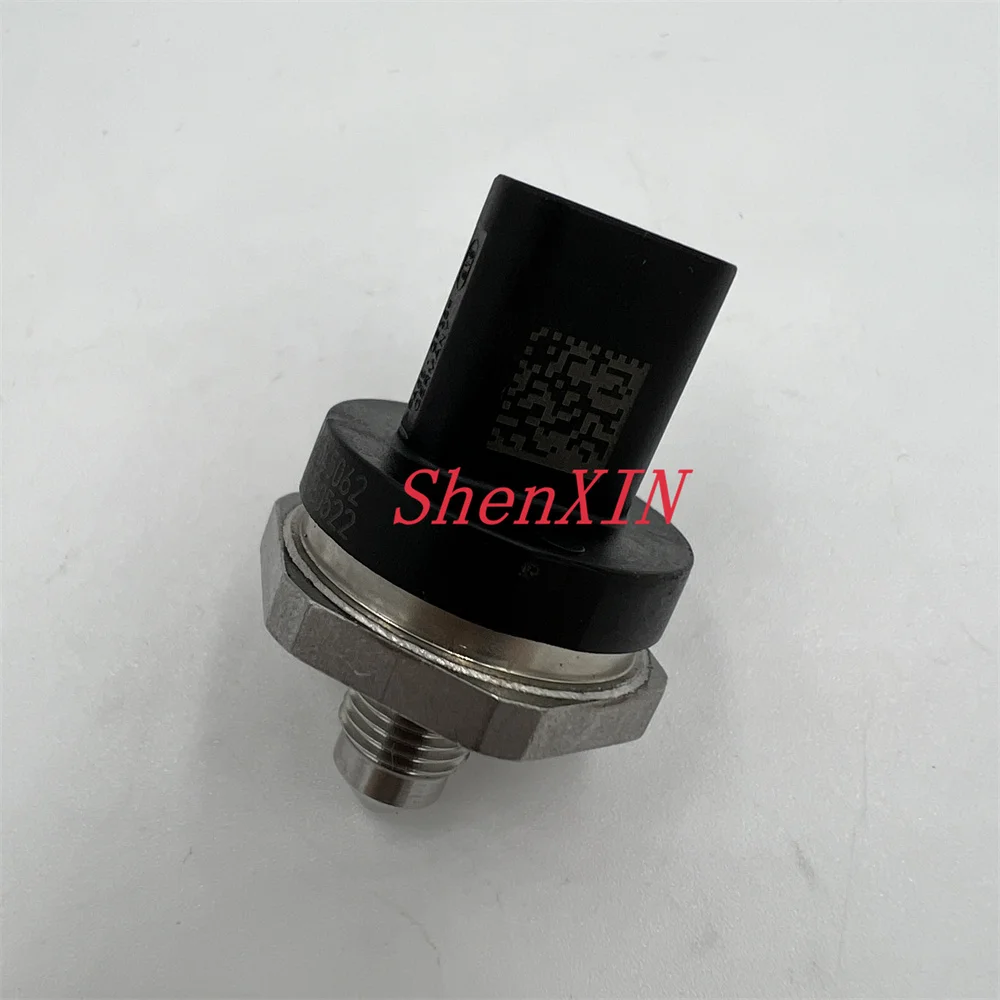 

Fuel Injection Pressure Sensor 0261545062 12627092 For Regal ATS CT6 CTS Colorado Impala 2.0L 2.5L