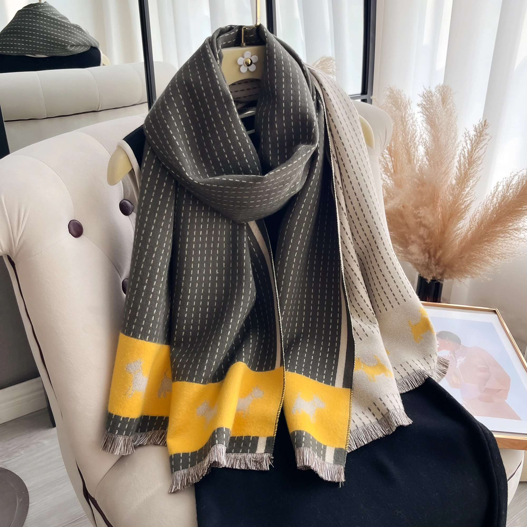 Warm Geometric Striped Jacquard Scarf with pashmina shawl Cashmere and Fringe for Autumn and Winter Coldproof Windproof Scarf