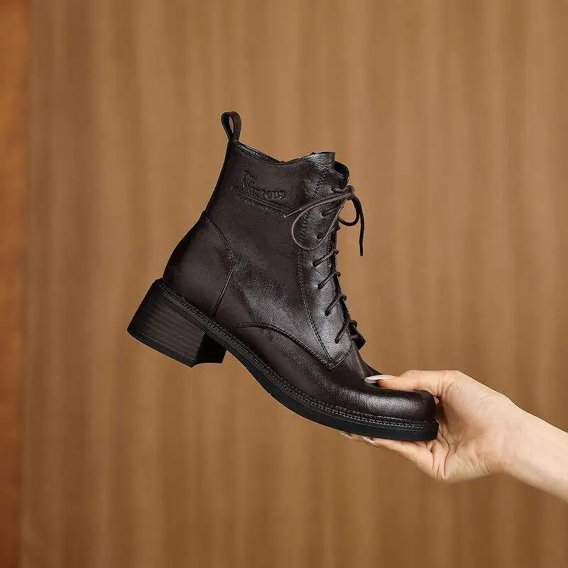 Krazing Pot Cow Skin Round Toe Med Heels Lace Up Modern Boots Keep Warm Winter Shoes High Quality Vintage Fashion Ankle Boots