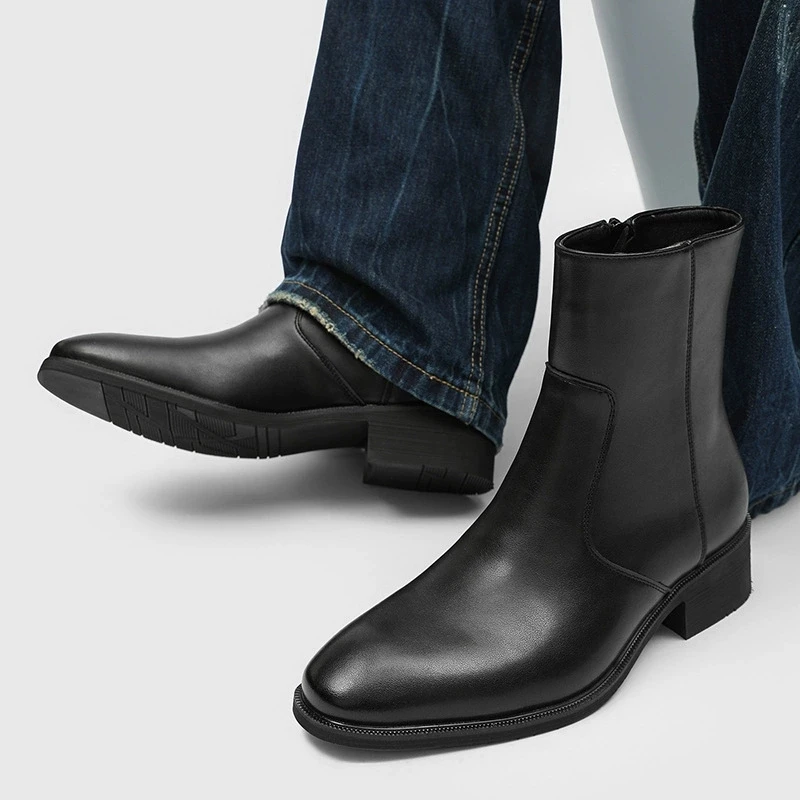 Black Chelsea Boots with Zipper in Premium Leather for Commuting Sharp Pointed Toe Warm And Comfortable Fashionable Men's Shoes