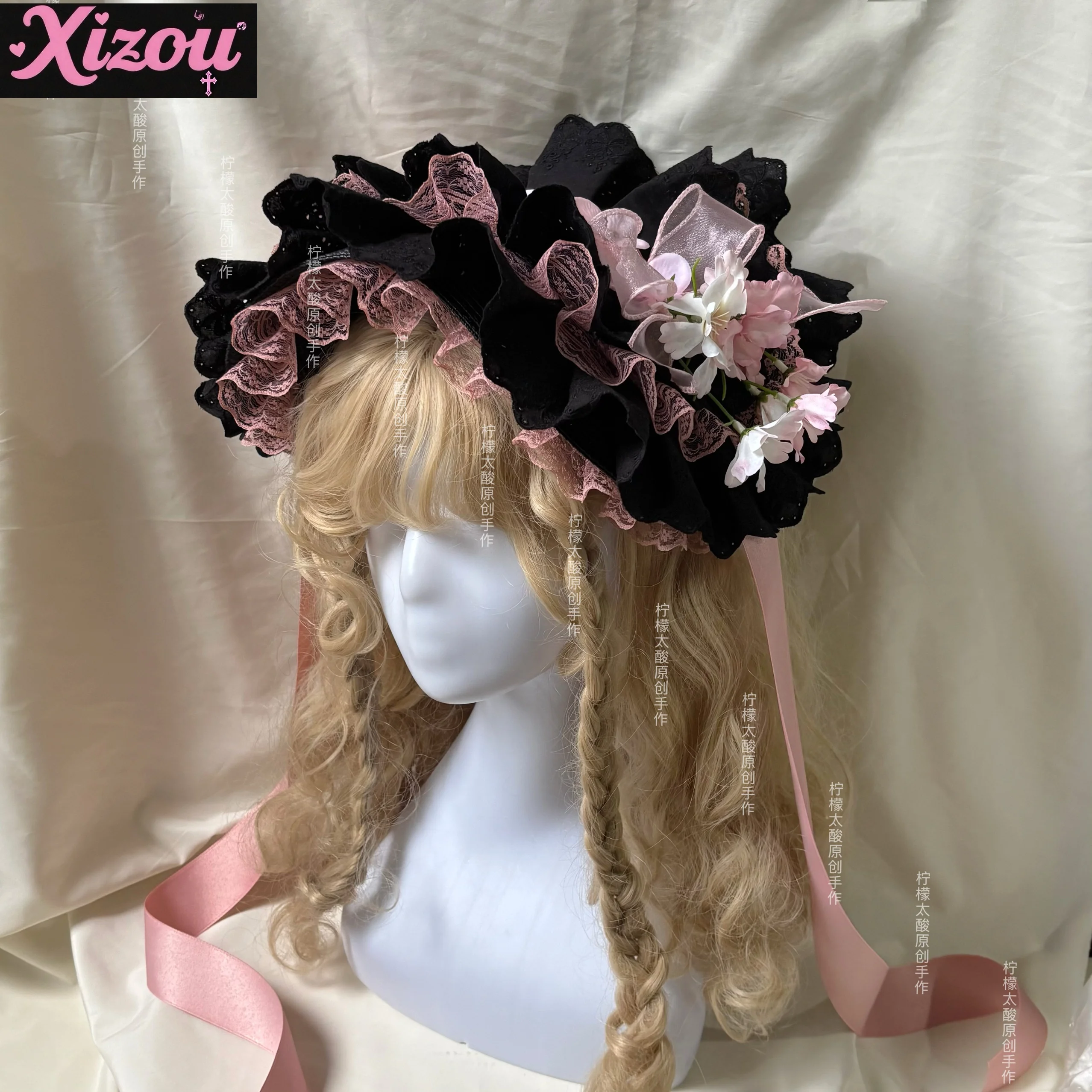 

Оригинальная черная розовая плоская шляпа Лолиты ручной работы Bnt Dark Goth Wind Bonnet Лолита Голова Кружева Цветок Лук Цветок Свадебная шляпа Cal Женская